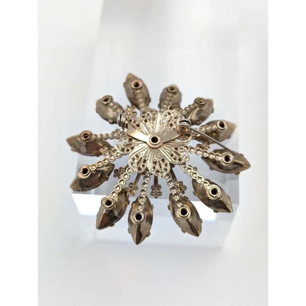 Vintage Tiered Flower Brooch Pin 3D Wine‎ Rhinestone Gold Tone Filigree Backing